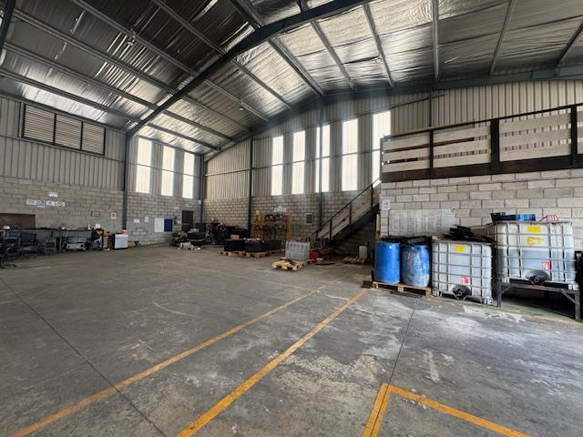 To Let Commercial Property for Rent in Cotswold Eastern Cape